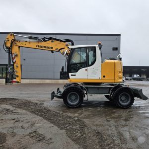 Liebherr 913 Compact från 2023