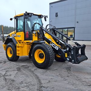 JCB 413K